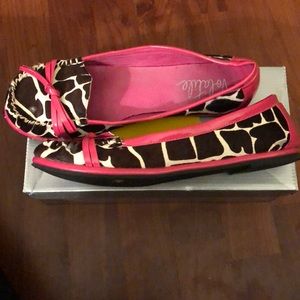 Volatile Bindy Black and Pink Giraffe